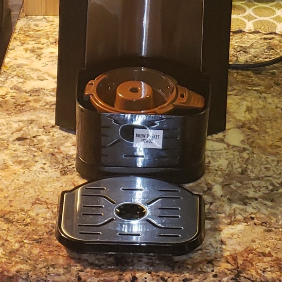 Hamilton Beach FlexBrew Coffee Maker - Picture 3 of 6
